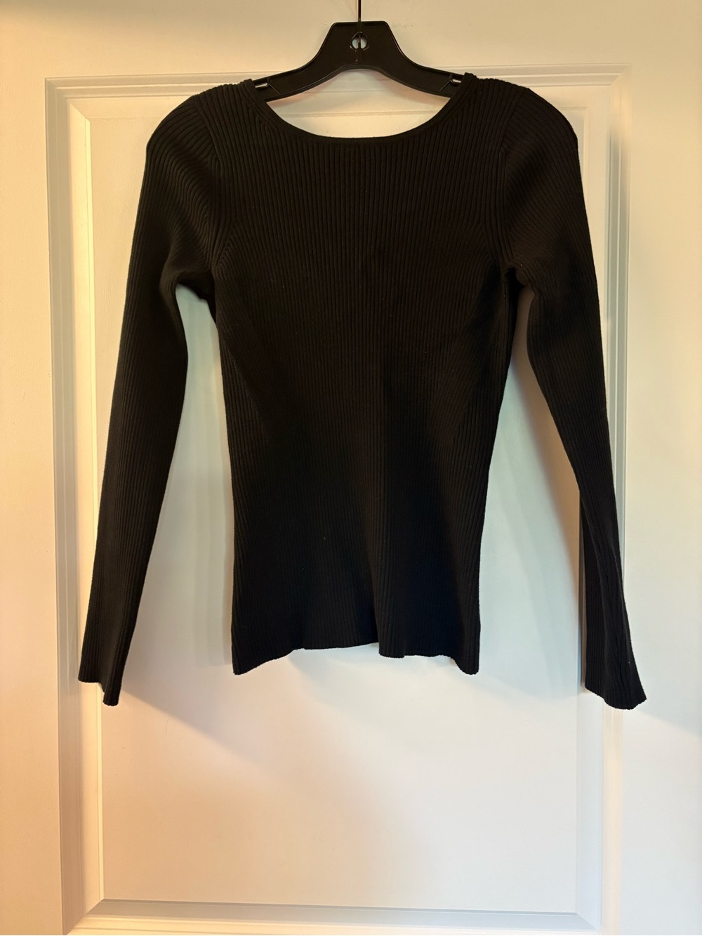 Banana Republic Black Low-Back Ribbed Long Sleeve Top